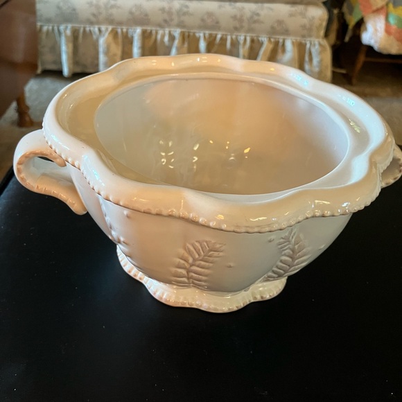 A BLUE SKY CHICKEN COVERED CASSEROLE DISH NEST PORCELAIN WHITE.9 x 9 BUY NOW - Picture 9 of 16